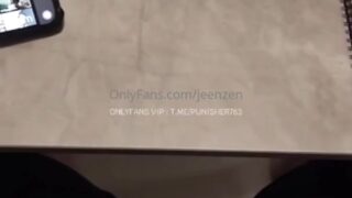 jeenzen คลิปหลุดน้องส้มมาอ้อนผัวกำลังทำงาน เลยจับควยมาอมแบบฟินฟัน จนผัวทนไม่ไหวเลยจับกระแทกหัวรัวๆจนน้ำแตก